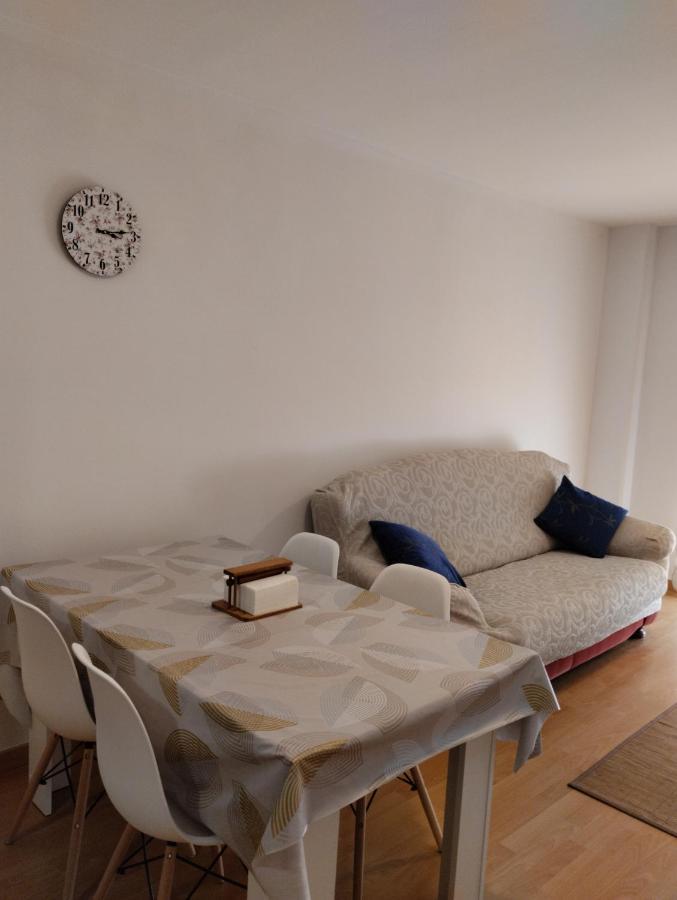 Apartamentos Canana De Vega Flix Exterior photo